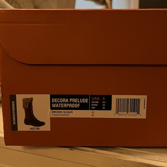 Merrell Waterproof Boot - Picture 3 of 3